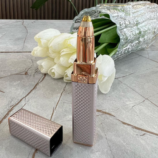 Epilateur pour le visage outil indispensable maquillage