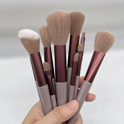 cinq pinceaux maquillage thêta professionnel