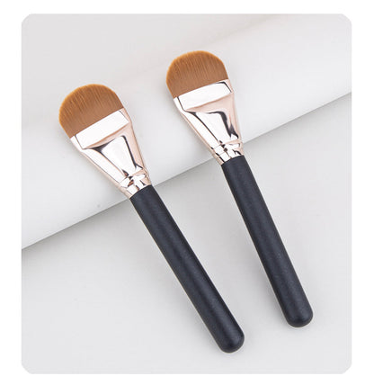 deux-pinceau-maquillage-fond-de-teint-liquide-alpha