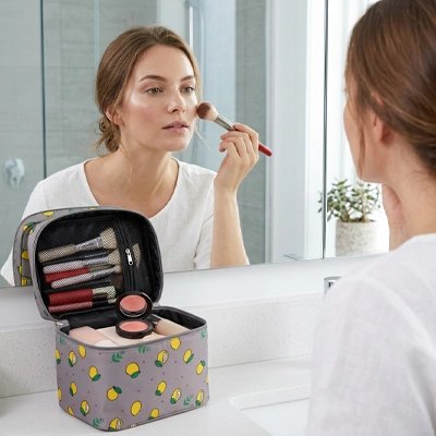 estomper maquillage avec Trousse de maquillage Khi Professionnel