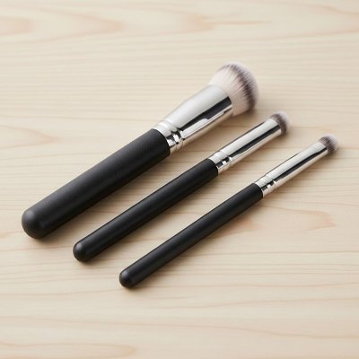 pinceau fond de teint alpha professionnel outil indispensable maquillage