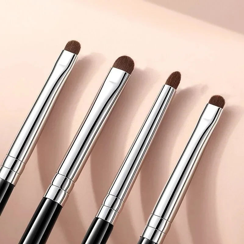 pinceaux-maquillage-pour-les-yeux-beta-outil-indispensable-maquillage