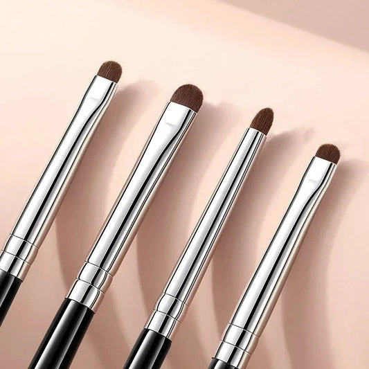 pinceaux-maquillage-pour-les-yeux-beta-outil-indispensable-maquillage