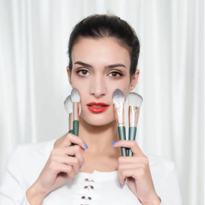 présenter pinceaux maquillage lambda professionnel  
