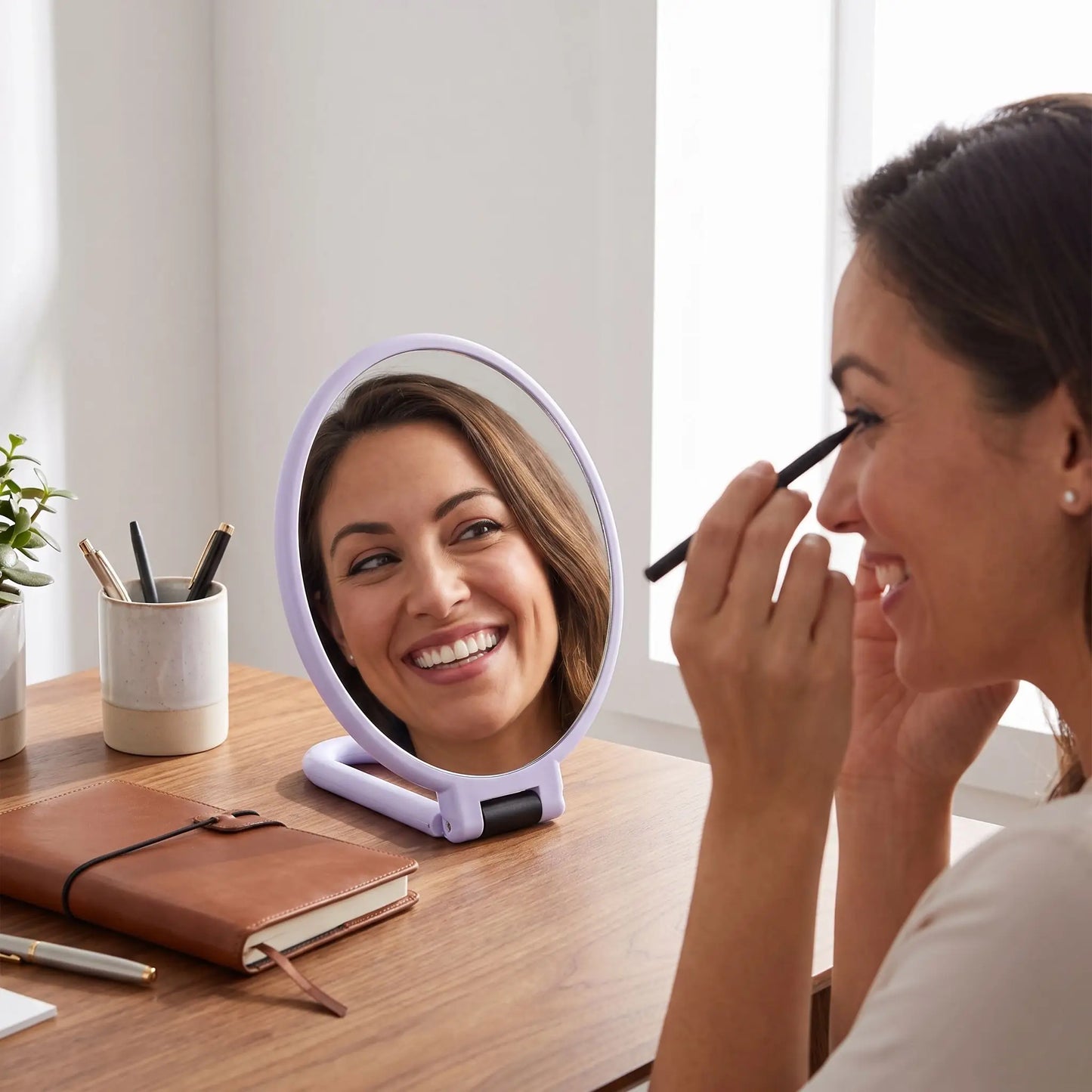 tracer eyeliner avec Miroir de poche grossissant Alpha professionnel 4 